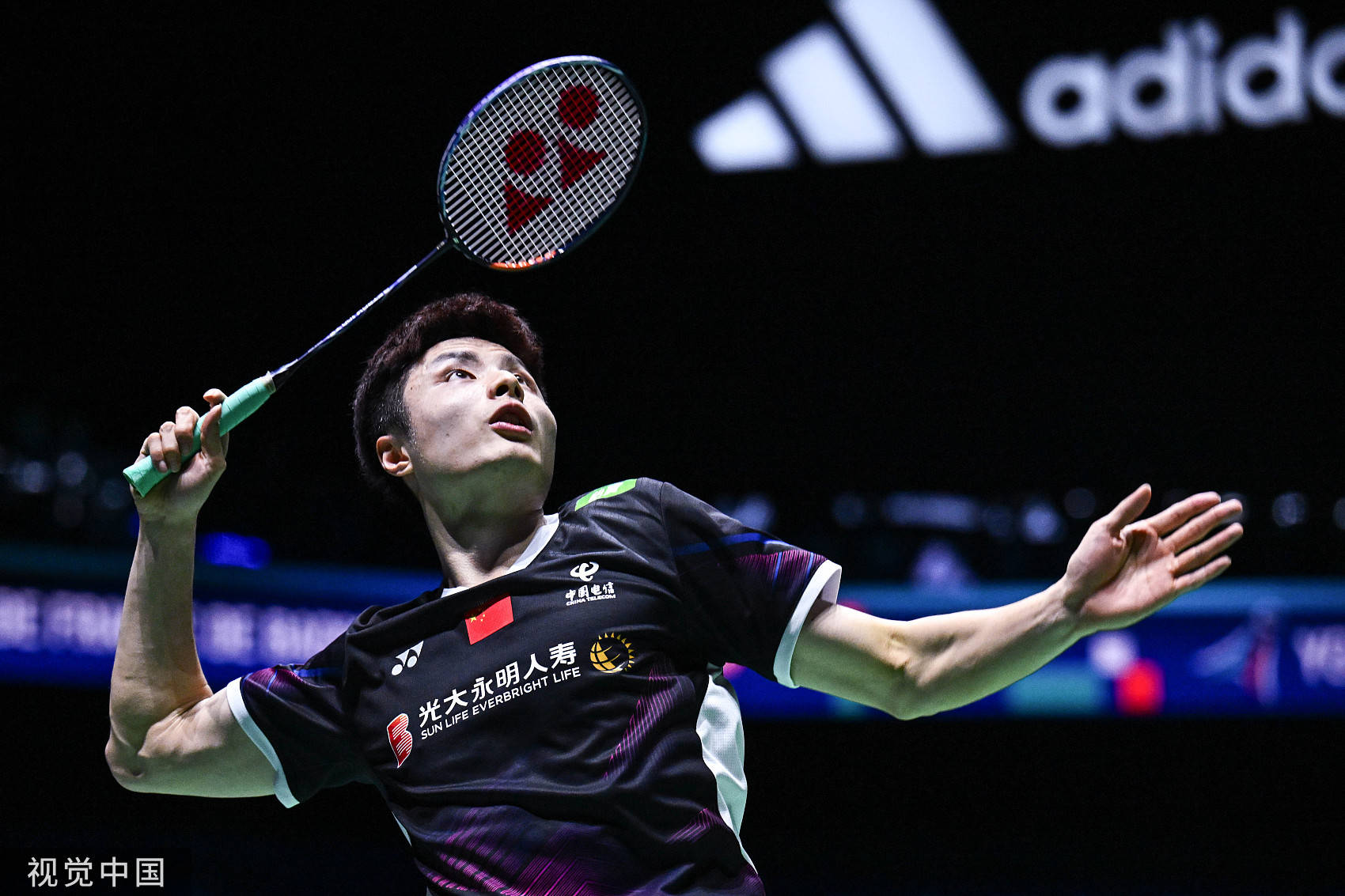 疑是一个巨 疑是一个巨