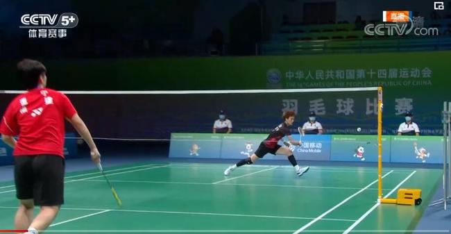 也有点高开低走了！内维尔：B费是曼联近年来唯一的高性价比引援.